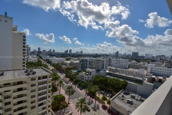 $2,700 | 100 Lincoln Road, Unit 1507, Miami Beach, FL 33139