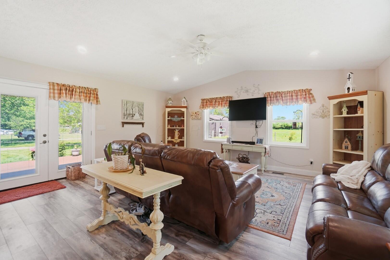 6306 Johnson Road Springfield, OH 45502 - Photo 18 of 84 Gallery Image 18
