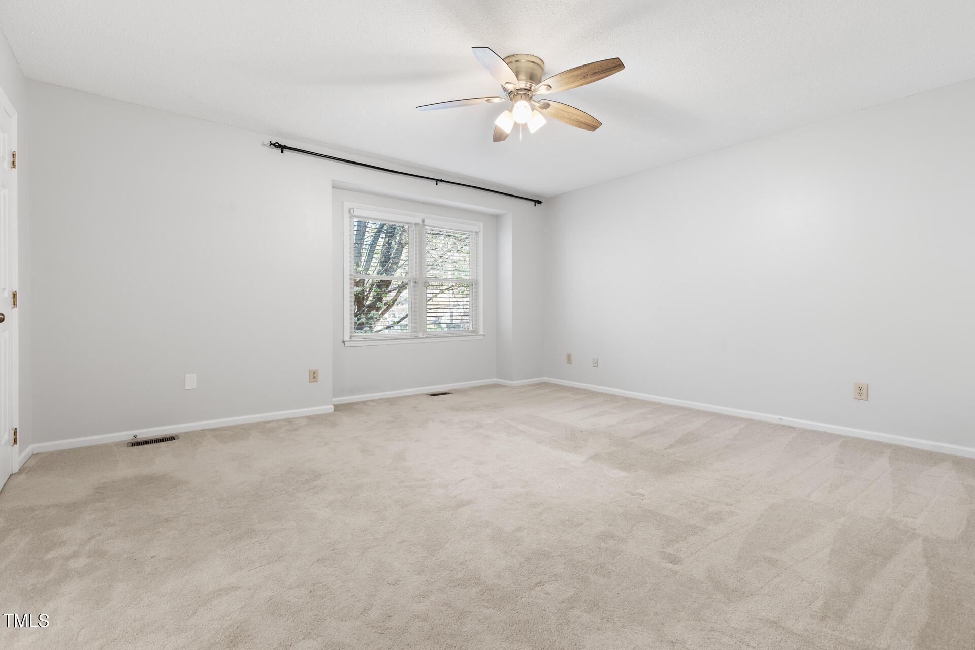1515 Edgeside Court Raleigh, NC 27609 - Photo 19 of 32 1515-Edgeside-119