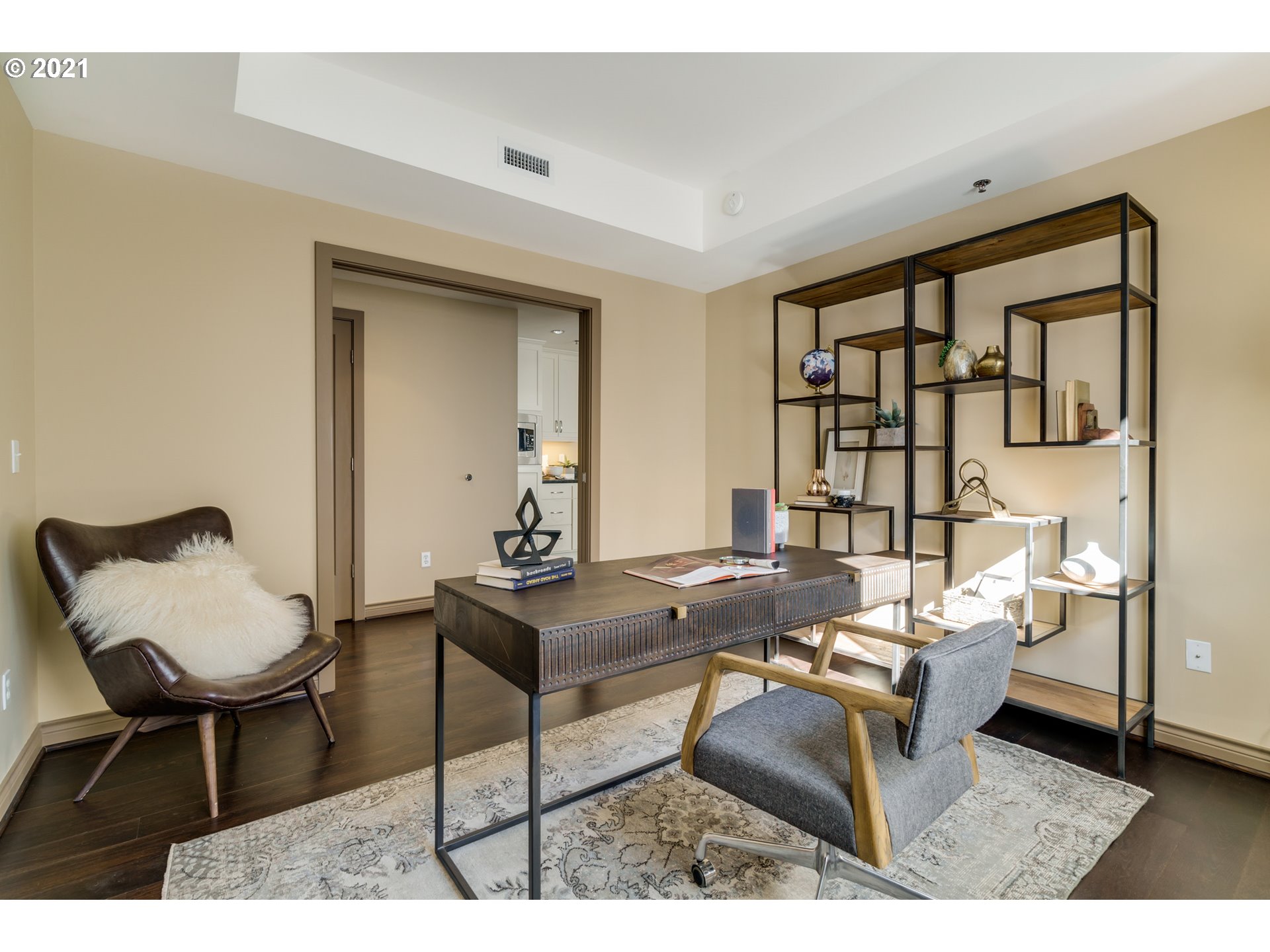2448 Northwest Westover Road, Unit E502 Portland, OR 97210 - Photo 14 of 31 Gallery Image 14