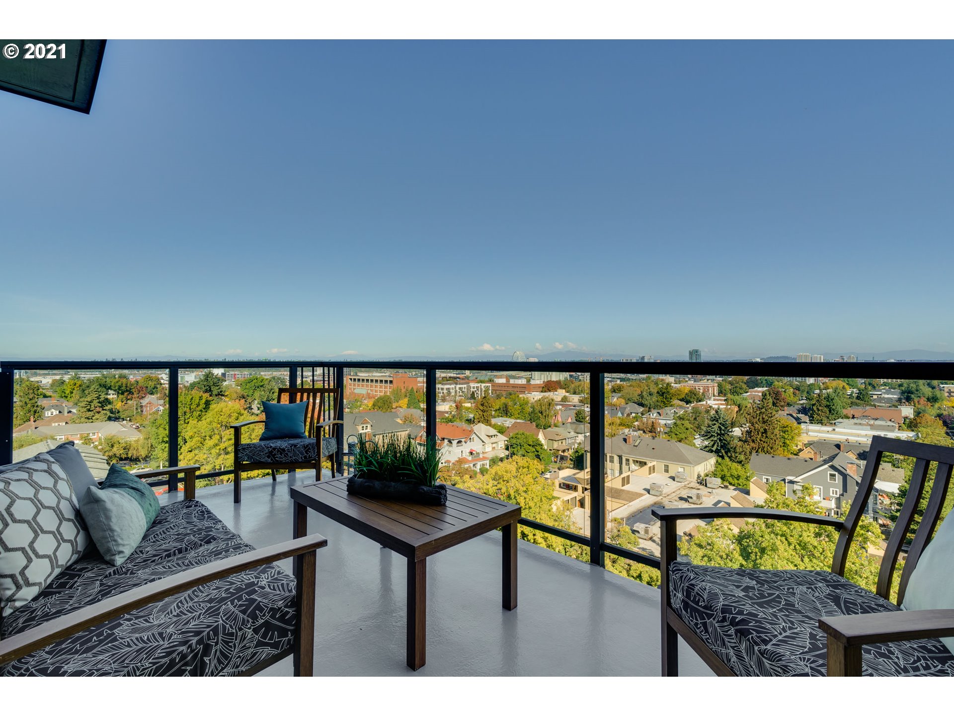 2448 Northwest Westover Road, Unit E502 Portland, OR 97210 - Photo 22 of 31 Gallery Image 22