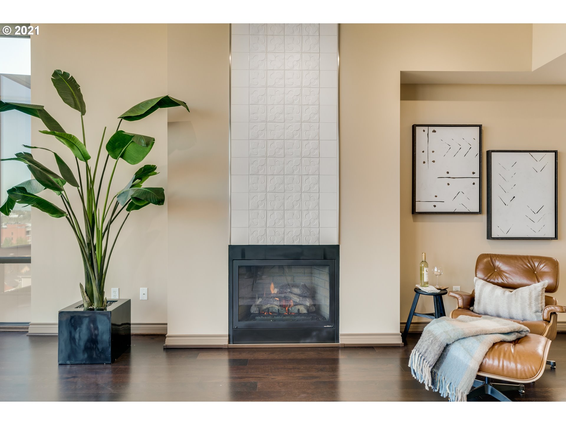 2448 Northwest Westover Road, Unit E502 Portland, OR 97210 - Photo 5 of 31 Gallery Image 5