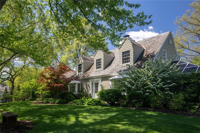 Welcome to One Old Farm Road ... in The Heart of Rosslyn Farms ...