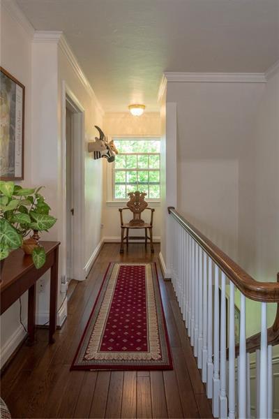 1 Old Farm Road Rosslyn Farms, PA 15106 - Photo 15 of 25 Second floor landing ...