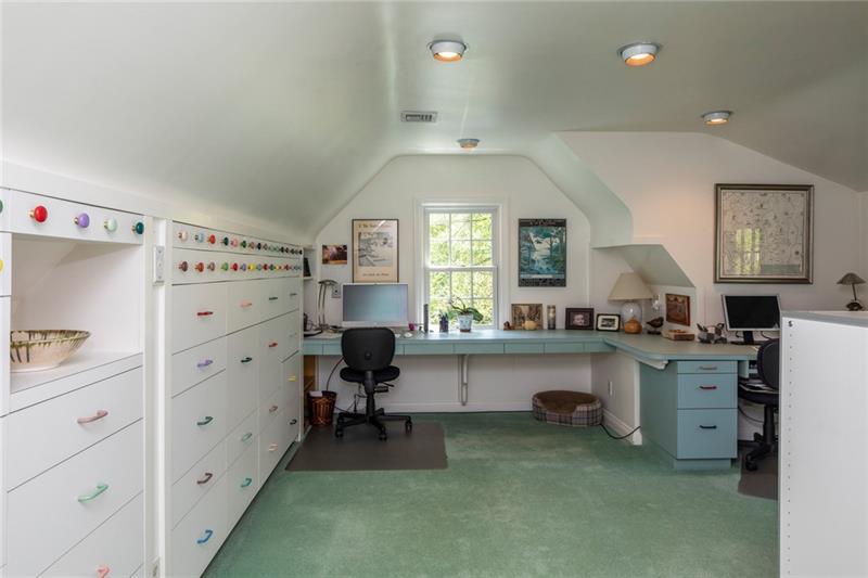 1 Old Farm Road Rosslyn Farms, PA 15106 - Photo 18 of 25 Office | den | suite off master bedroom ...