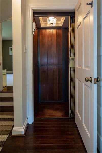 1 Old Farm Road Rosslyn Farms, PA 15106 - Photo 20 of 25 Elevator 1st to 2nd floor ...