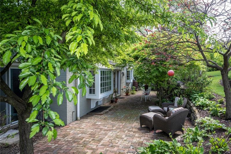 1 Old Farm Road Rosslyn Farms, PA 15106 - Photo 22 of 25 Enjoy relaxing on the patio ...