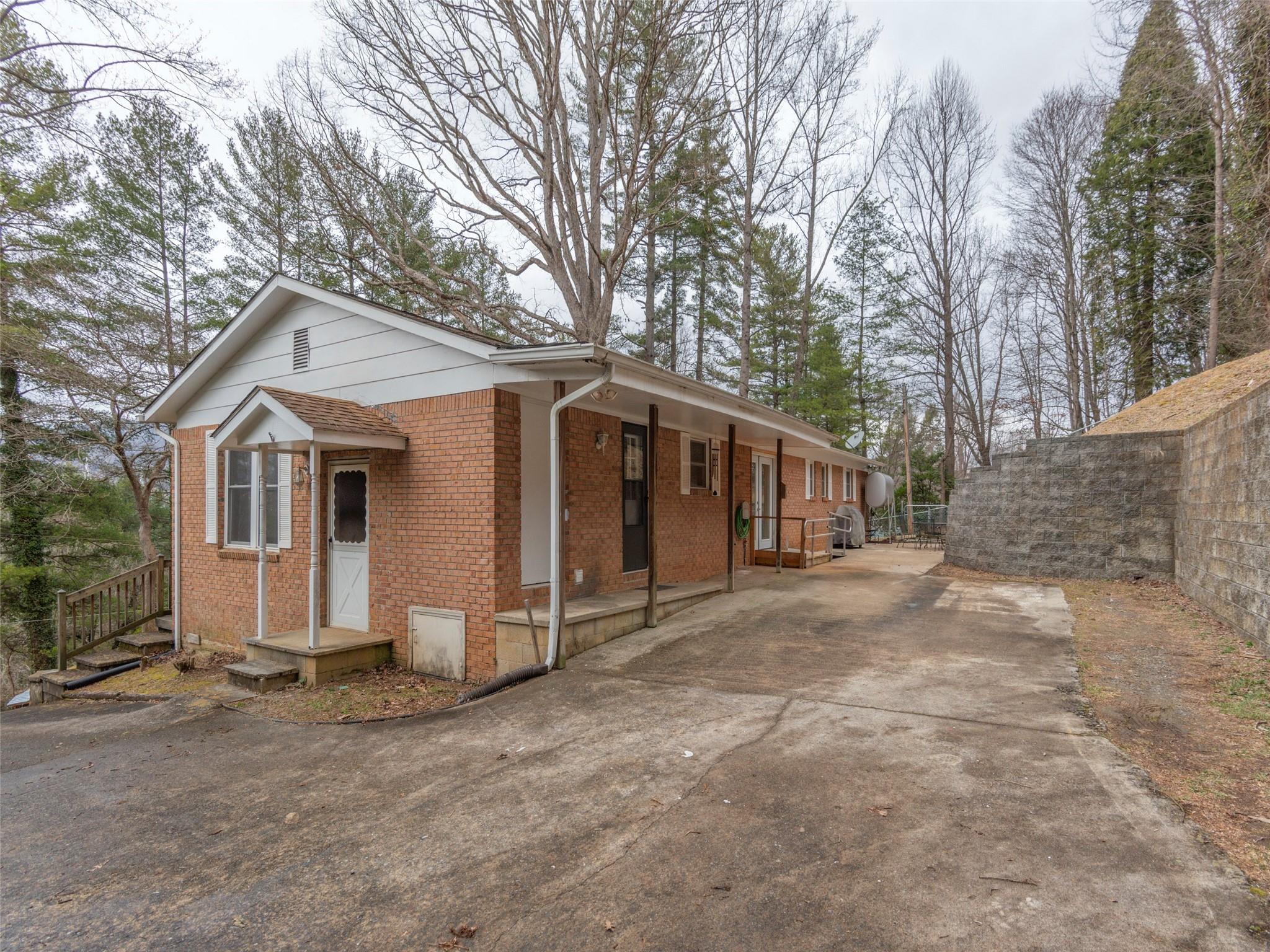 51 Belleview Road Waynesville, NC 28786 - Photo 17 of 23 Gallery Image 17