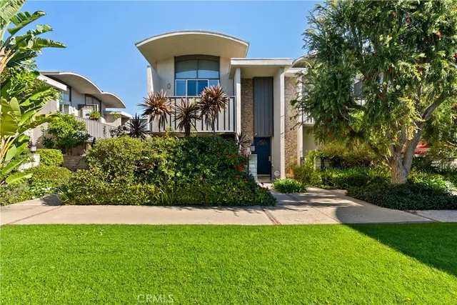 $1,550,000 | 13231 Fiji Way, Unit H, Marina del Rey, CA 90292