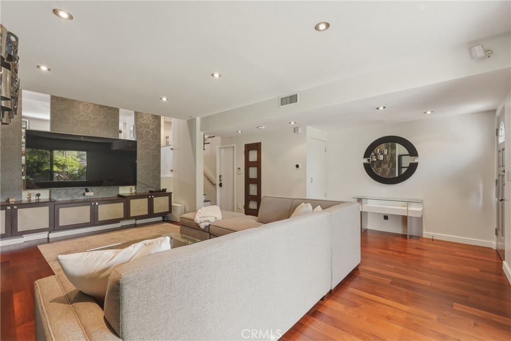 13231 Fiji Way, Unit H Marina del Rey, CA 90292 - Photo 12 of 81