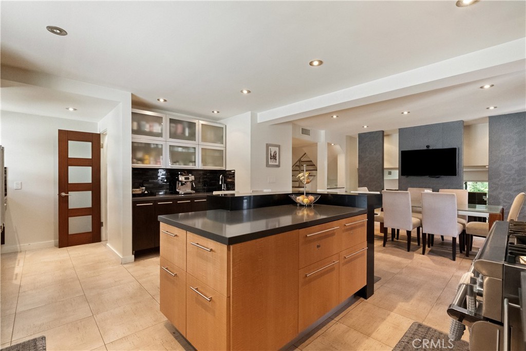 13231 Fiji Way, Unit H Marina del Rey, CA 90292 - Photo 17 of 81