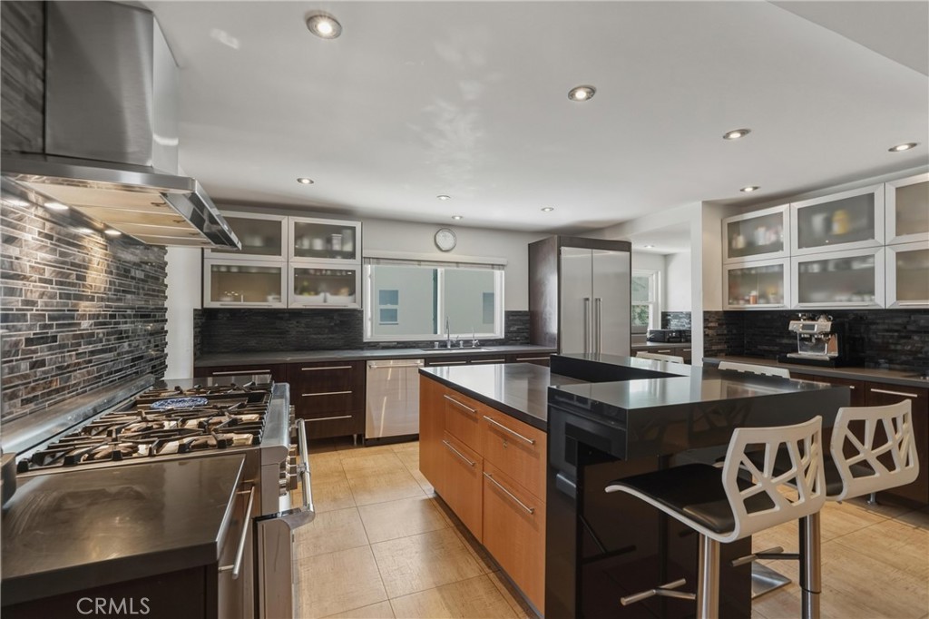 13231 Fiji Way, Unit H Marina del Rey, CA 90292 - Photo 18 of 81