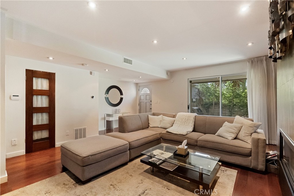 13231 Fiji Way, Unit H Marina del Rey, CA 90292 - Photo 7 of 81