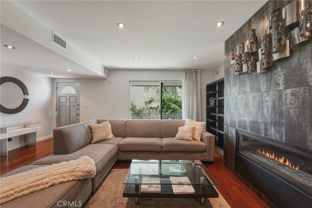 13231 Fiji Way, Unit H Marina del Rey, CA 90292 - Photo 8 of 81