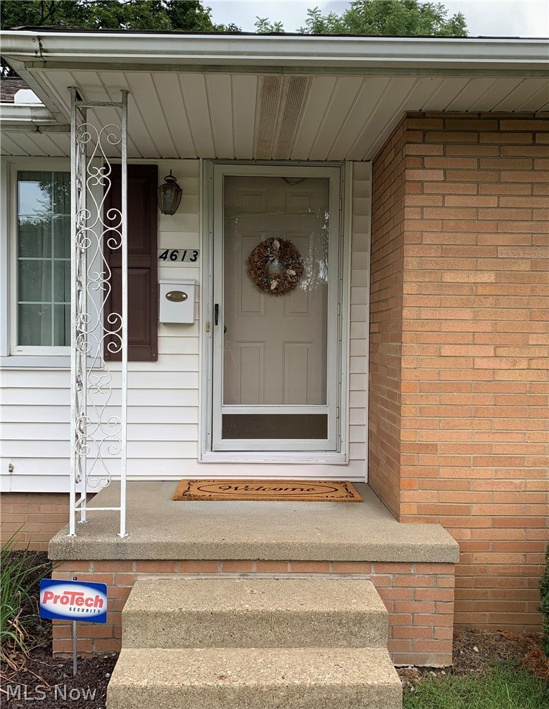 4613 4th Street Northwest Canton, OH 44708 - Photo 2 of 33 Gallery Image 2