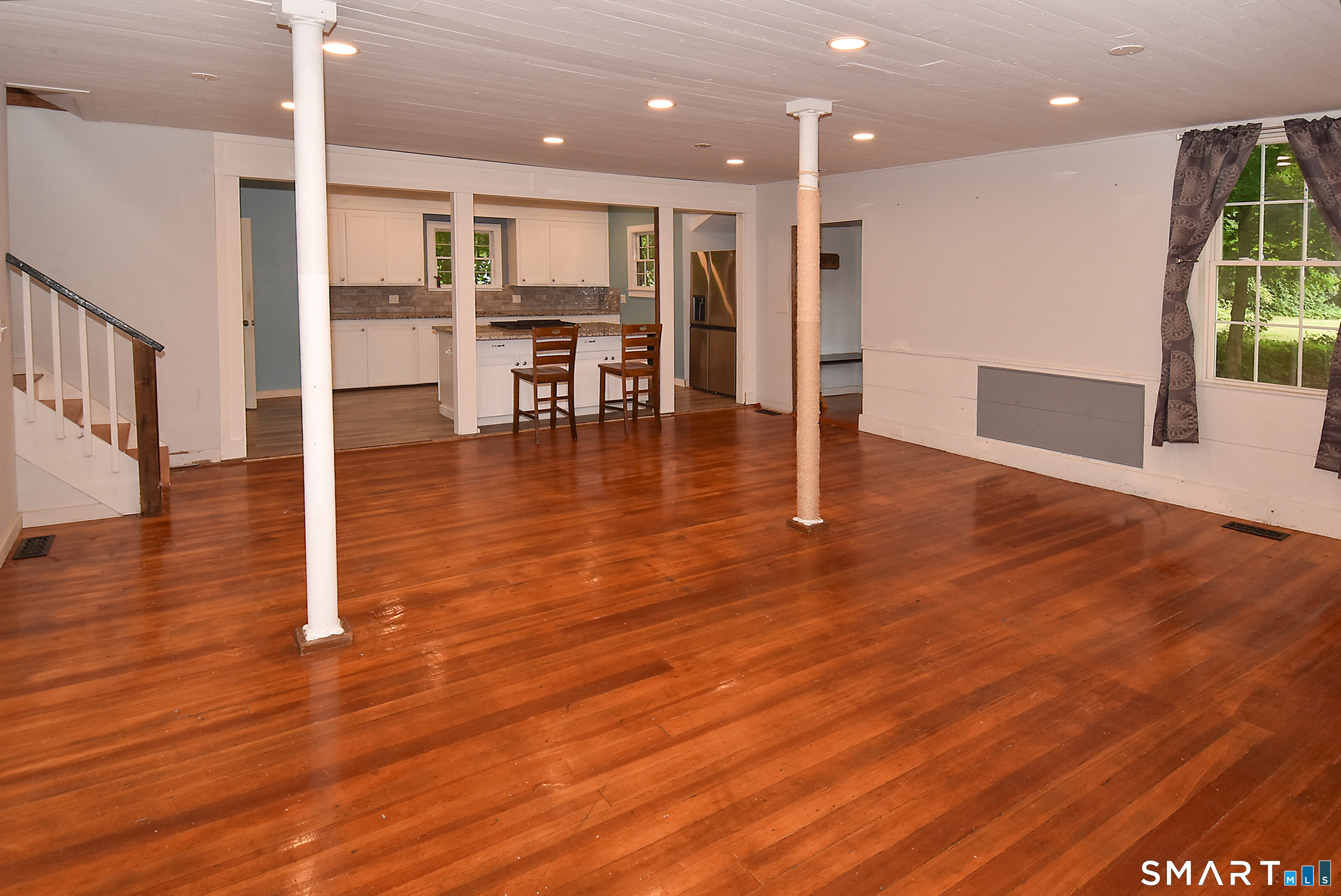 2 Broad Brook Road Enfield, CT 06082 - Photo 4 of 33