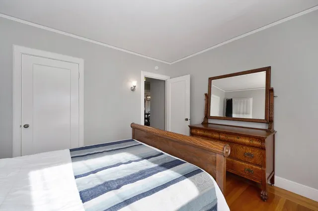 $895,900 | 2324 4th Avenue, Sacramento, CA 95818