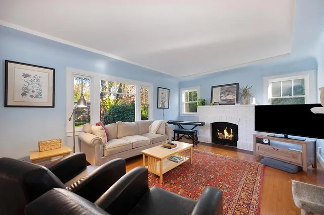 $895,900 | 2324 4th Avenue, Sacramento, CA 95818