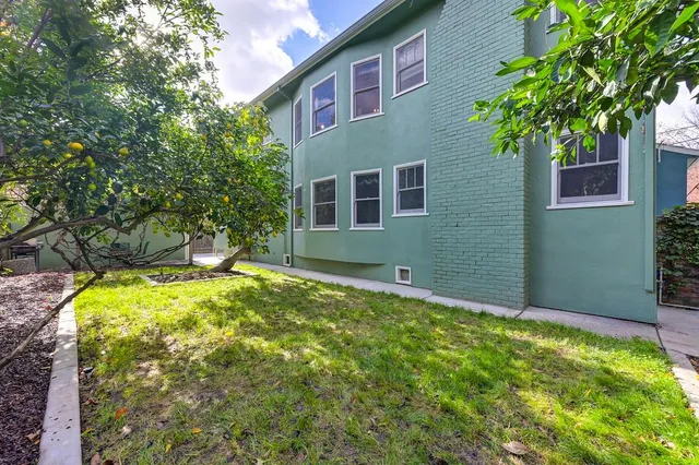 $895,900 | 2324 4th Avenue, Sacramento, CA 95818