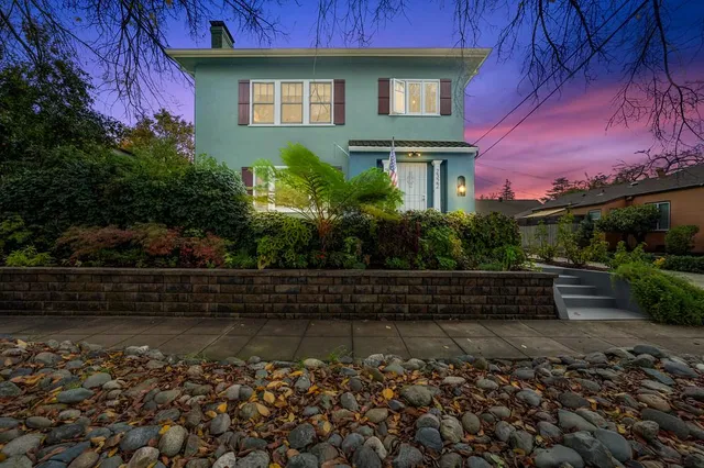 $895,900 | 2324 4th Avenue, Sacramento, CA 95818