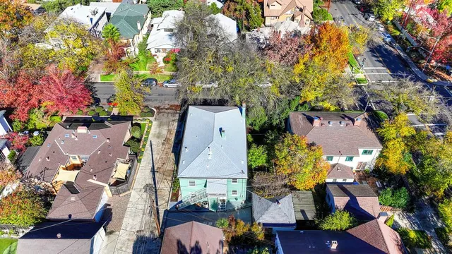 $895,900 | 2324 4th Avenue, Sacramento, CA 95818