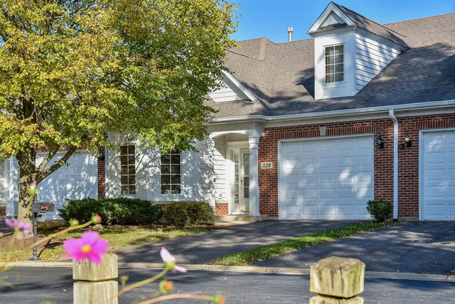 $5,000 | 390 Delnor Glen Drive, Unit 390 | St. Charles
