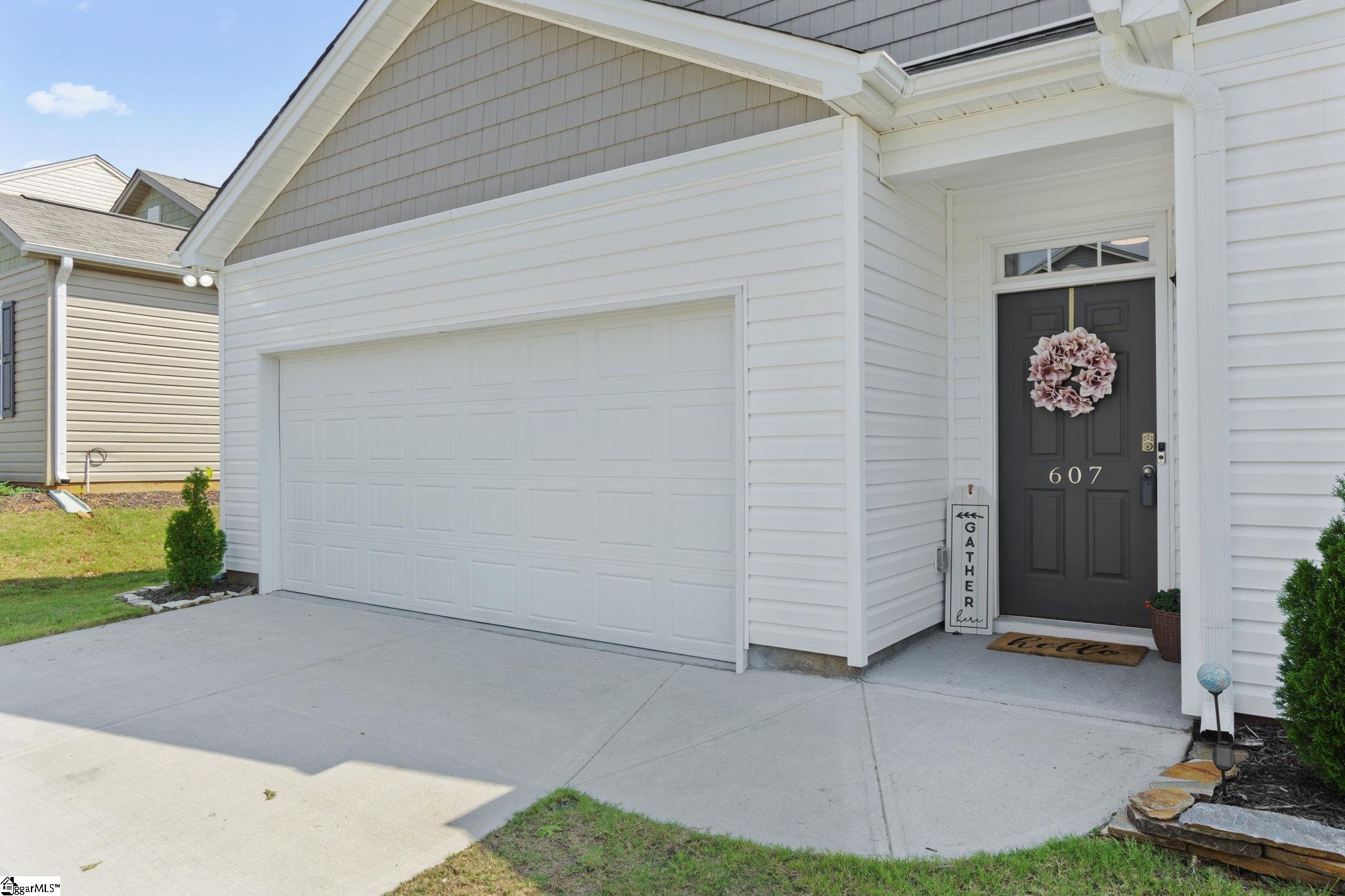607 Craftsman Lane Boiling Springs, SC 29316 - Photo 2 of 23 Gallery Image 2