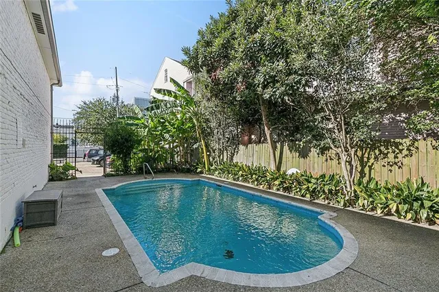 $177,000 | 1921 Prytania Street, Unit J, New Orleans, LA 70130