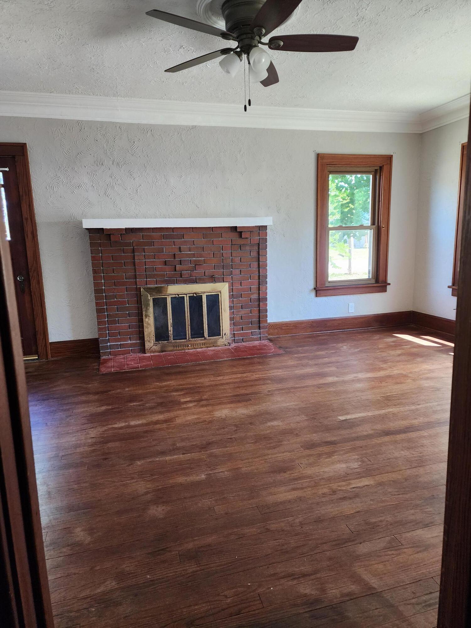1604 Main Street Union Grove, WI 53182 - Photo 6 of 56 1000053680