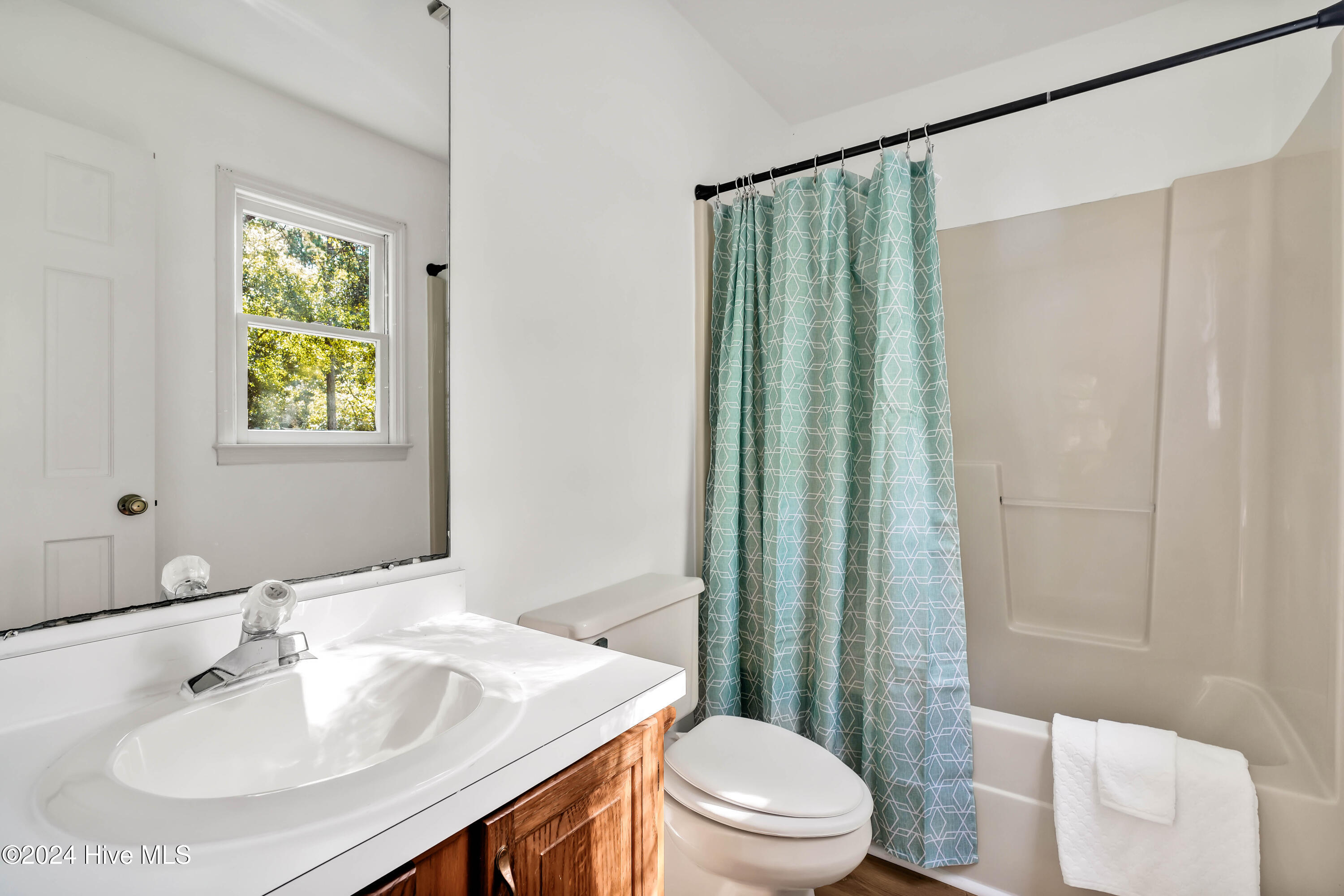 598 Folly Drive Bolivia, NC 28422 - Photo 22 of 72 Full bath off Loft
