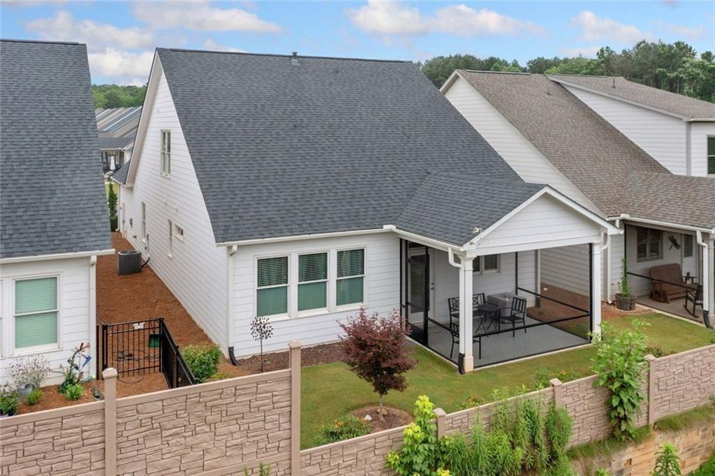 19 Grand Circle Jasper, GA 30143 - Photo 30 of 36 front view of house with a yard