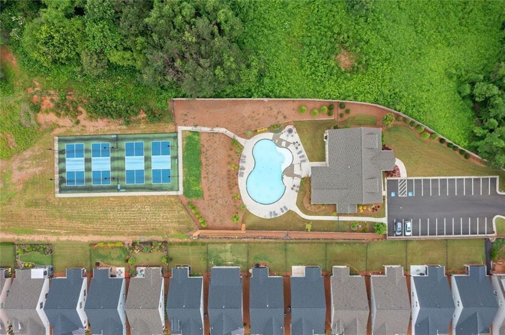 19 Grand Circle Jasper, GA 30143 - Photo 32 of 36 a front view of a house having yard