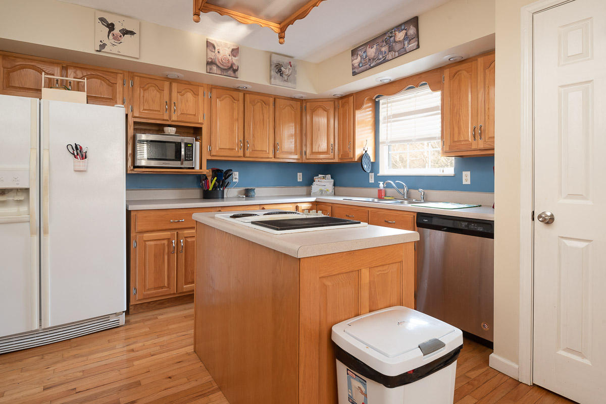 8746 Pedigo Road Powell, TN 37849 - Photo 6 of 15 JBP_Pedigo8746_Web-11
