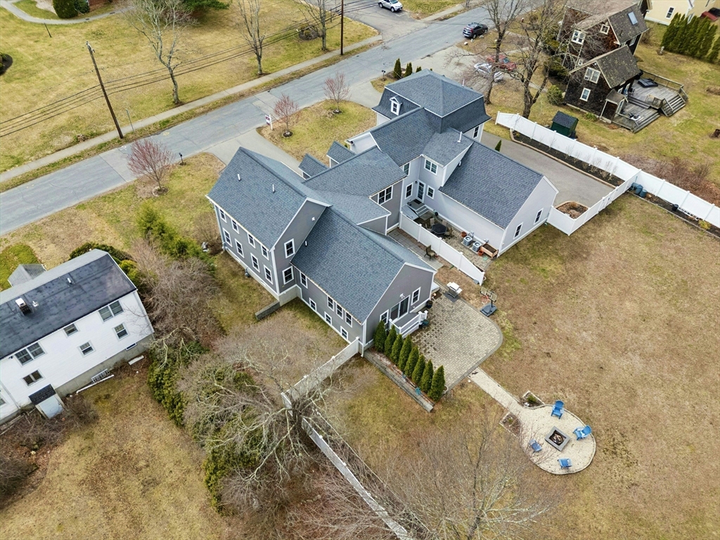 80 Pleasant Street Medfield, MA 02052 - Photo 5 of 38