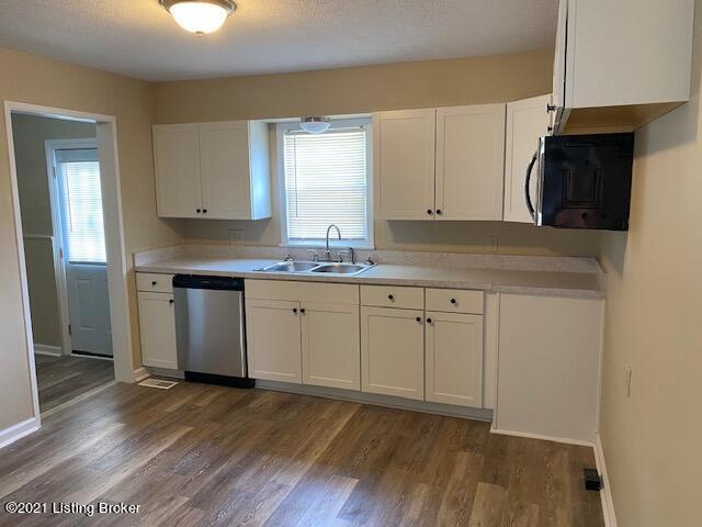 1021 Reeves Road Louisville, KY 40219 - Photo 2 of 15 New kitchen!