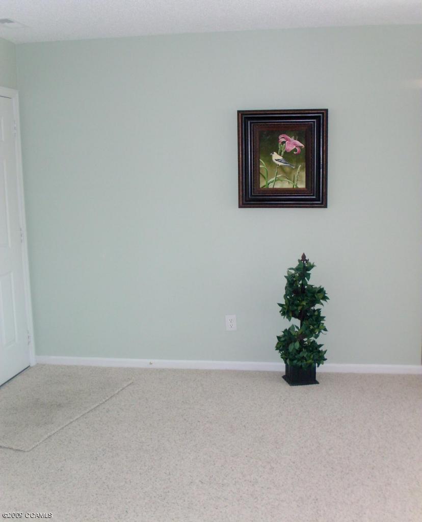 2205 Mayberry Loop Road Morehead City, NC 28557 - Photo 3 of 17 Living Room Additional View