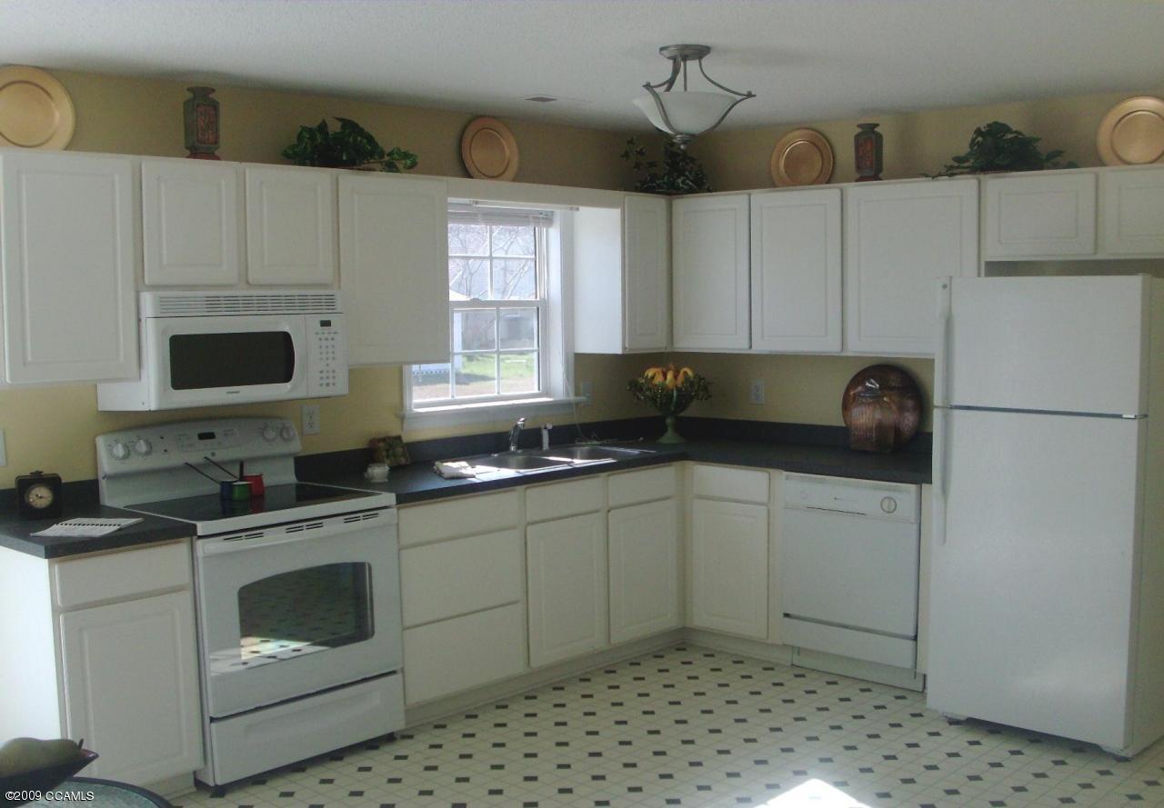 2205 Mayberry Loop Road Morehead City, NC 28557 - Photo 5 of 17 Kitchen