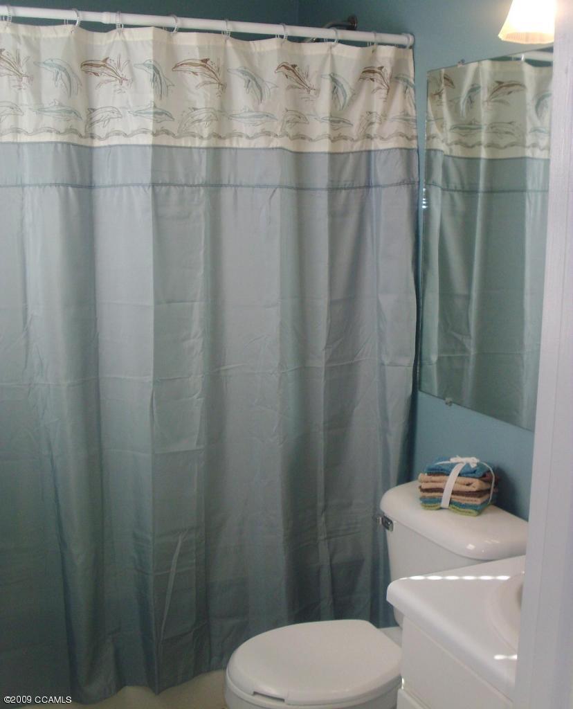 2205 Mayberry Loop Road Morehead City, NC 28557 - Photo 10 of 17 Principal Bathroom