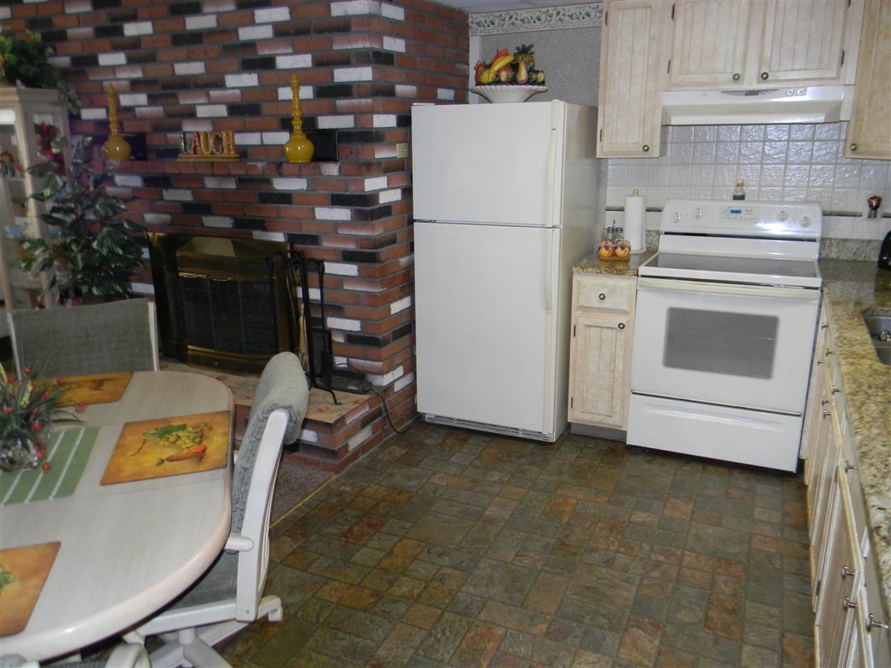 49 Morrill Road Hooksett, NH 03106 - Photo 5 of 40