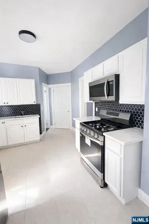 $2,500 | 204 DeMott Avenue, Unit 2, Clifton, NJ 07011