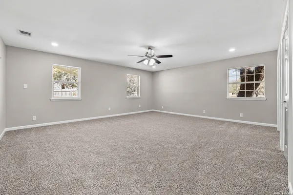 $589,900 | 113 Crestline Drive, Pleasanton, TX 78064