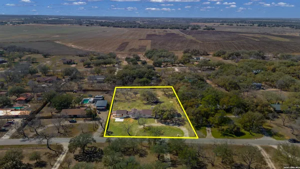 $589,900 | 113 Crestline Drive, Pleasanton, TX 78064