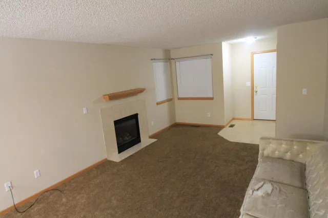 $1,875 | 14975 Pinto Lane, Savage, MN 55378