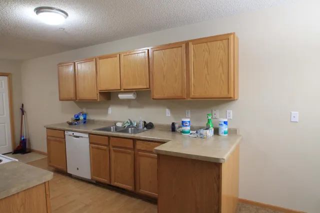 $1,875 | 14975 Pinto Lane, Savage, MN 55378