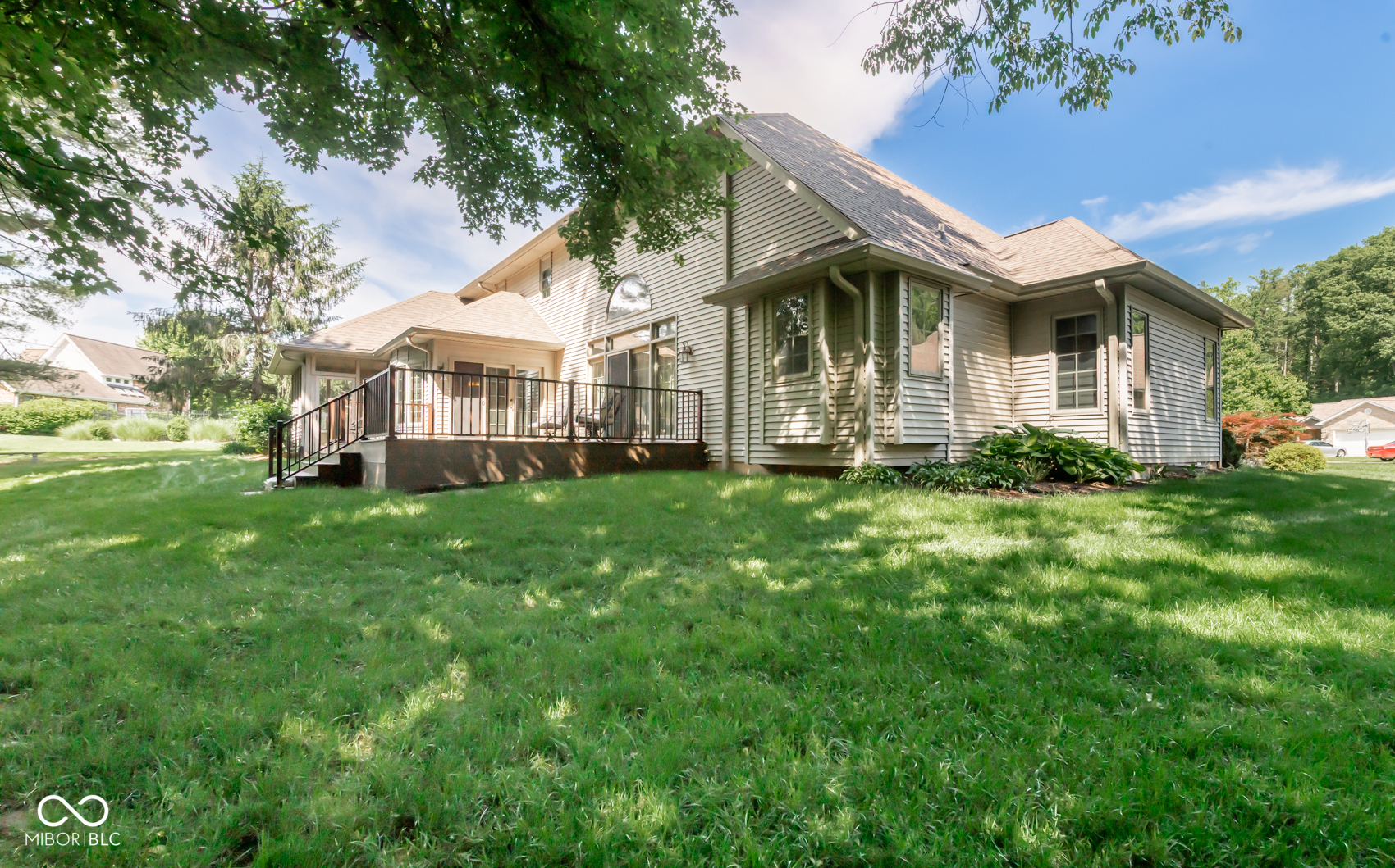 285 Plum Court Columbus, IN 47201 - Photo 8 of 155
