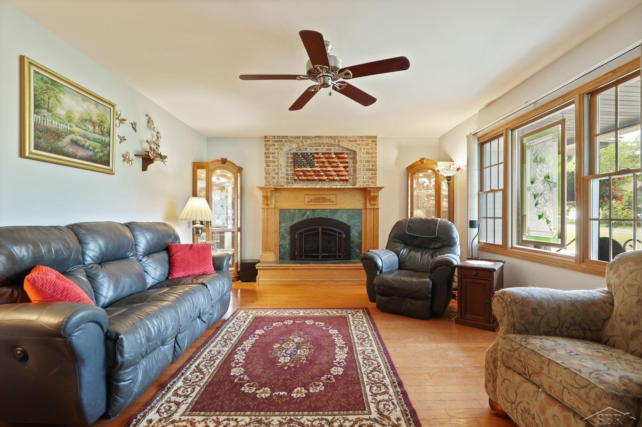 6825 McCarty Road Saginaw, MI 48603 - Photo 6 of 33 50178389-4a12249a-5f12-44ac-a36b-70dda038f79f.JPG