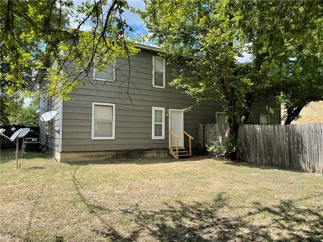 $1,500 | 310 Manuel Drive, Unit A, College Station, TX 77840