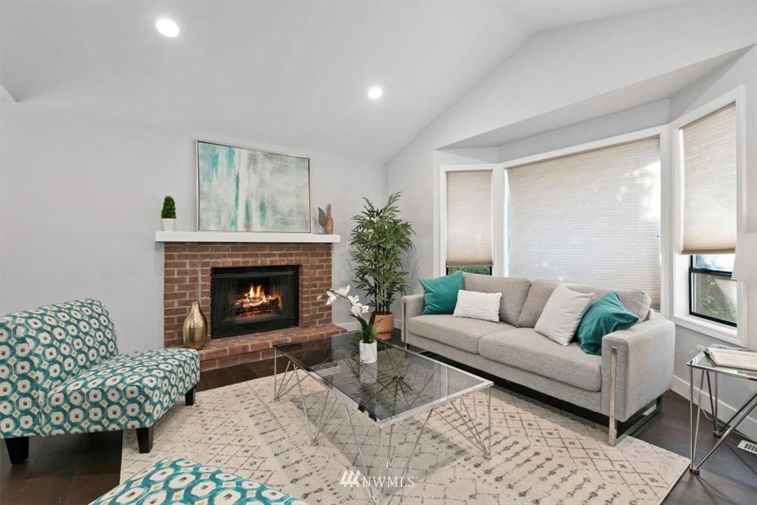 15342 Southeast 182nd Street Renton, WA 98058 - Photo 3 of 38 Gallery Image 3
