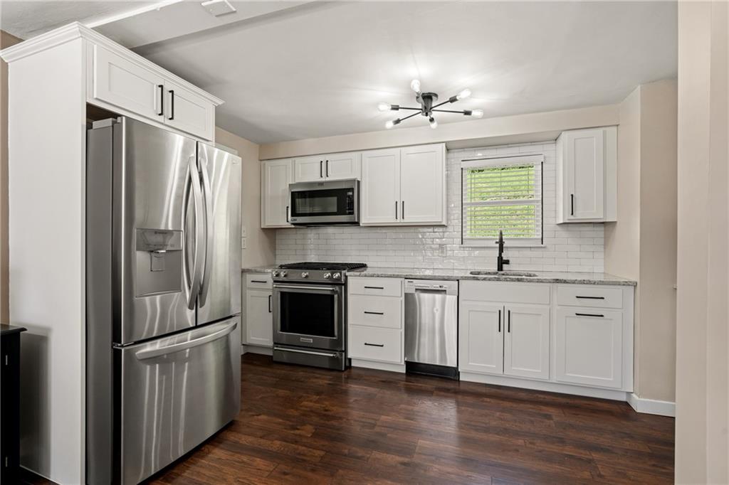 431 Filmore Road Pittsburgh, PA 15221 - Photo 9 of 34 Handsome stainless steel appliances.