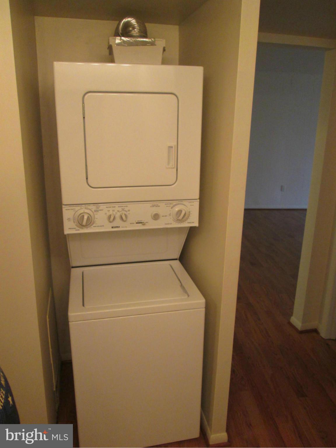 5808 Royal Ridge Drive, Unit R Springfield, VA 22152 - Photo 14 of 29 Laundry Center